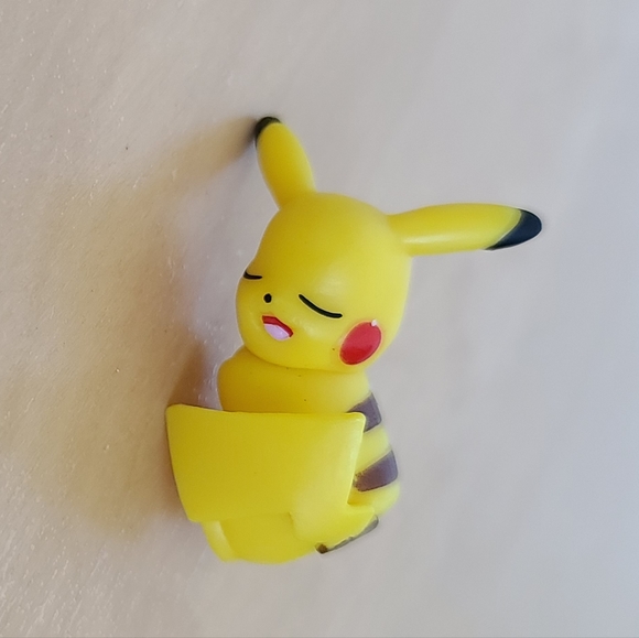 Pokémon Sleeping Pikachu Cable Protector - Picture 2 of 6